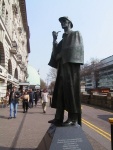 Лондон, Бейкер стрит - памятник Шерлоку холмсу