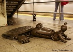 Веселые человечки в Нью-Йоркском метро
