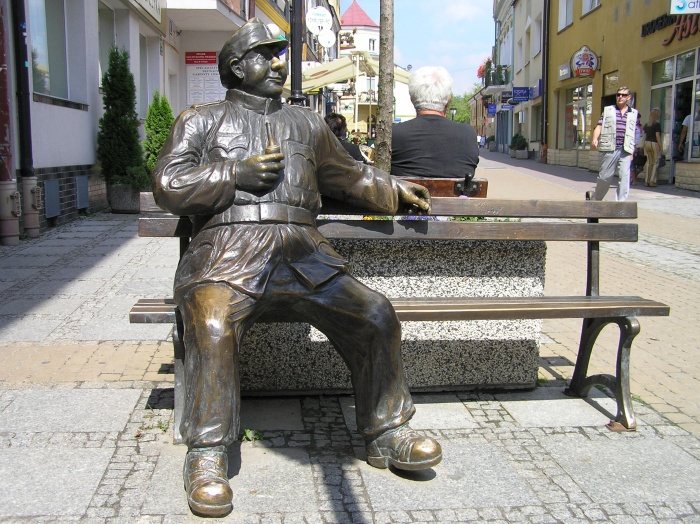 Памятник солдату Швейку _ Санок, Польша