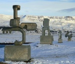 На холме в Grafarvogur (пригород Reykjvík) стоял целый ряд скульптур, разбросанных по склону