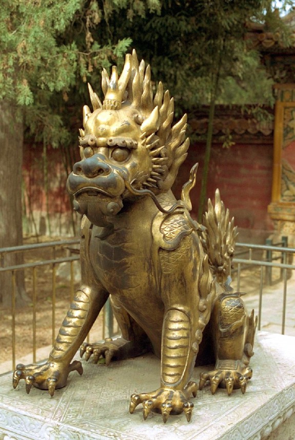 Beijing-Forbidden-City-Sculpture-575x858