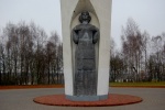 Стелла в честь 850-летия Гродно в Новом парке (фрагмент)