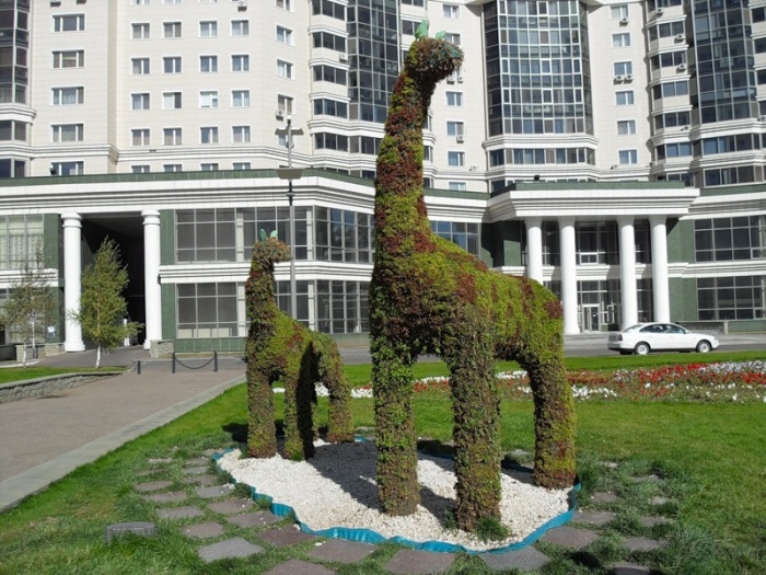 Астана, Казахстан. "Зеленая" скульптура