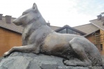 Скульптура волка - символа ижевского зоопарка
