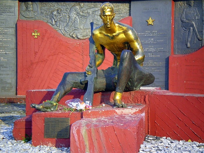 Москва, микрорайон Марьино _ Памятник героям локальных войн