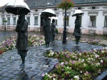 Будапешт_ Скульптурная композиция "Женщины под дождем"