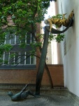 Будапешт. Еврейский квартал _ Памятник швейцарскому консулу в Будапеште (с 1942 по 1945 год) Карлу Лутцу (Carl Lutz)