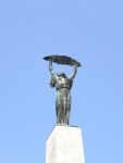 Будапешт _Монумент освобождения, статуя Свободы.