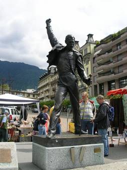 Швейцария. Монтре и Шильон. Памятник Фредди Меркьюри