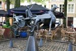 Брюгге,  площадь Waldplein_ Скульптурная композиция «Зевс, Леда, Прометей и Пегас посещают Брюгге».
