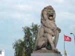 Антверпен. Скульптура льва на набережной реки Шельда
