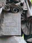 Бельгия. Брюгге _ Памятник Симону Стевину (фрагмент)