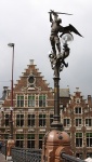 Бельгия. Гент. Скульптура на мосту Св. Михаила